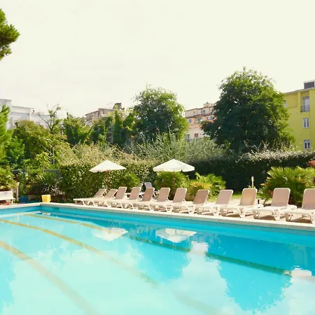 Lotus Hotel 3*