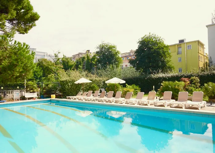Lotus Hotel 3*